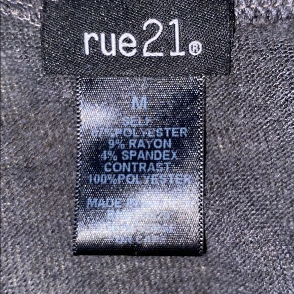 Rue 21 Lightweight Top  - Picture 5 of 5